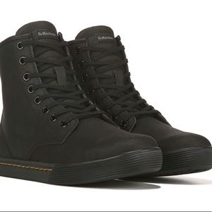 Dr. Marten Womens Sheridan lace up boot